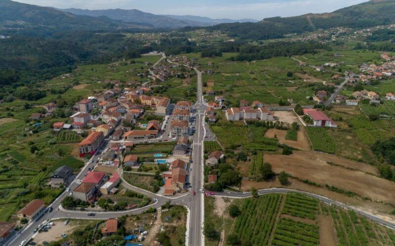 Melloras nos camiños do Requeixo e da Rocha en Arbo