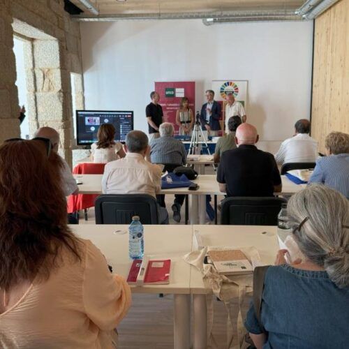 Once novos cursos na UNED Ponteareas