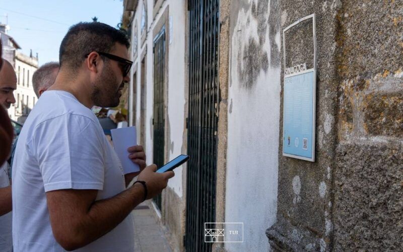 Máis de 300 persoas coñeceron o patrimonio xudeu de Tui