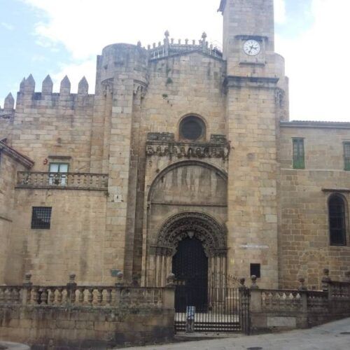 Cultura achegará preto de tres millóns de euros para a Catedral de Ourense