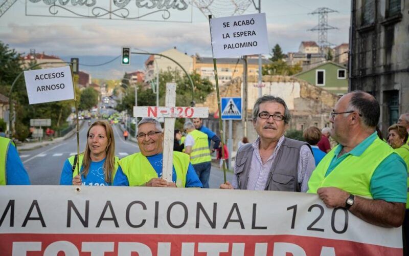 A Plataforma N-120 en Ponteareas esixe o amparo da Valedora do Pobo