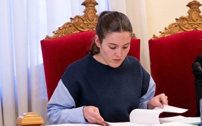 A concelleira Pilar Gregores rompe co PP de Tui