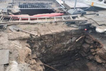 Descobren restos dunha muralla medieval en Tui