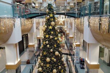 Pista de xeo no Centro Comercial Ponte Vella en Ourense