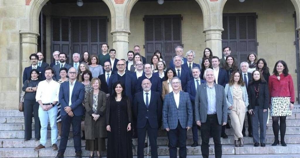 Nace o Consello das Linguas Oficiais