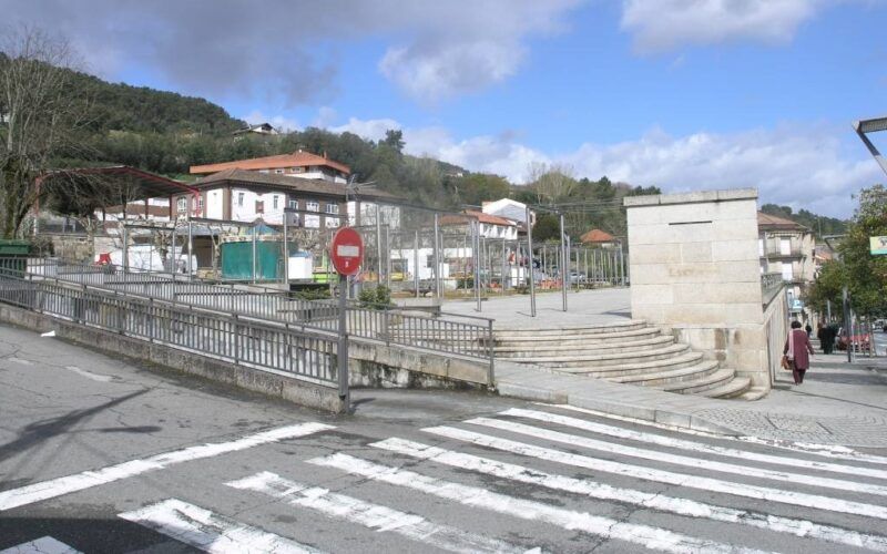 O PSdeG de Ribadavia denuncia que o PP privatiza o servizo de Urbanismo