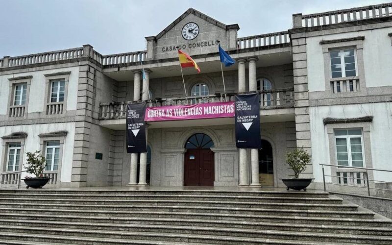 Slogans contra a violencia de xénero este 25N en Salvaterra