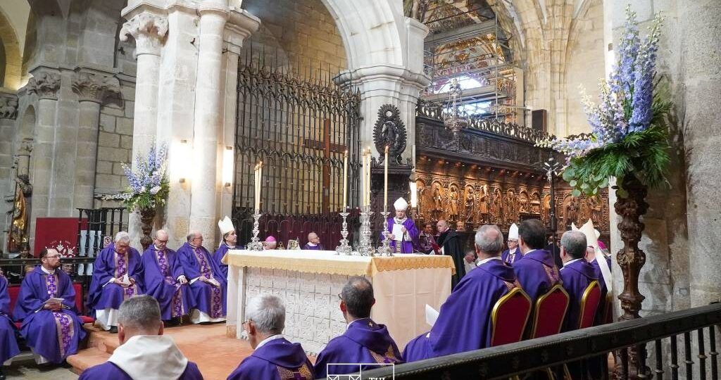A Catedral de Tui deu comezo á celebración do seu 800 aniversario