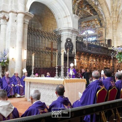 A Catedral de Tui deu comezo á celebración do seu 800 aniversario
