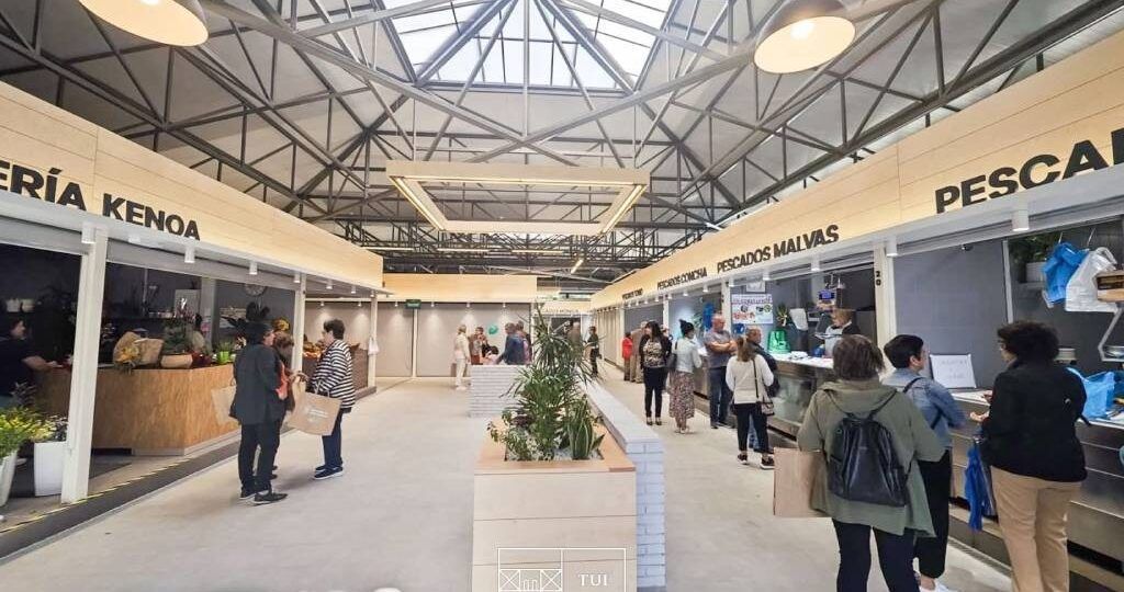 O Mercado de San Antonio en Tui amplía a súa oferta comercial