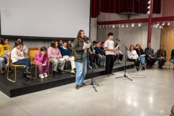 Pleno municipal infantil en Tui