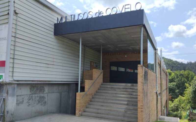 O Covelo traslada ao pavillón municipal a Feira de Artesanía e Nadal