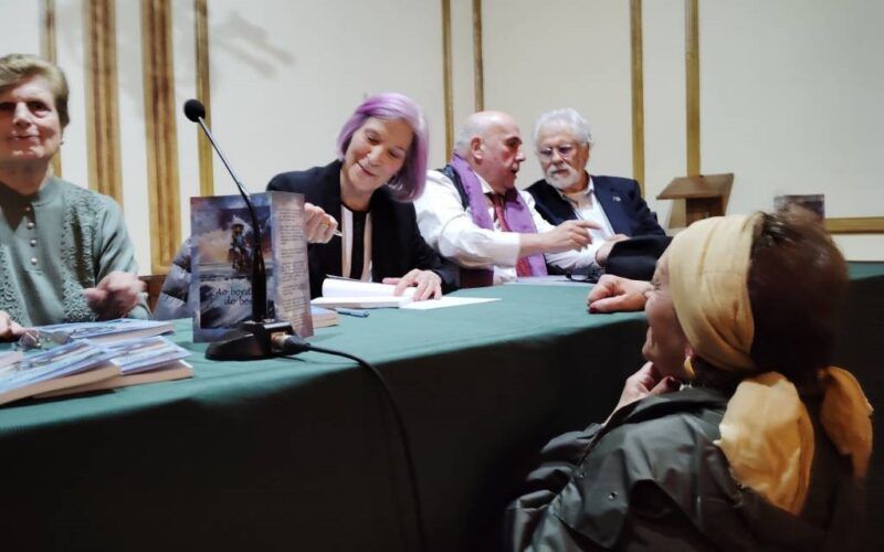 “Ao borde do borde”, poemario de Anxos do Souto