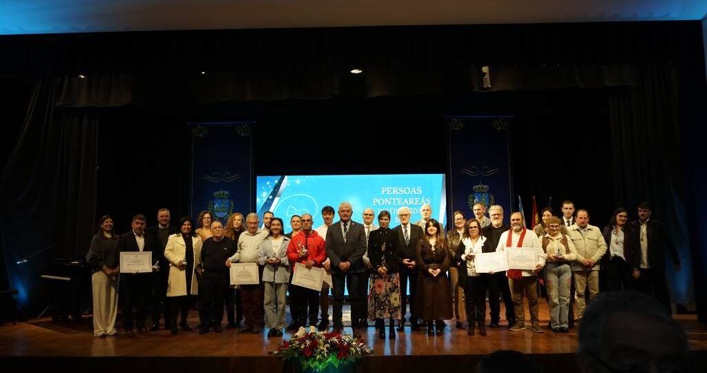 Ponteareas concede por primeira vez os Premios Menina Sarmiento