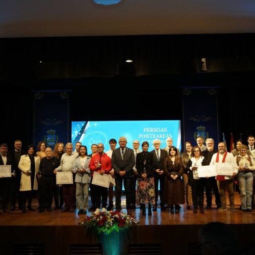 Ponteareas concede por primeira vez os Premios Menina Sarmiento