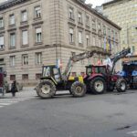 O BNG co sector agrogandeiro na tractorada en Ourense