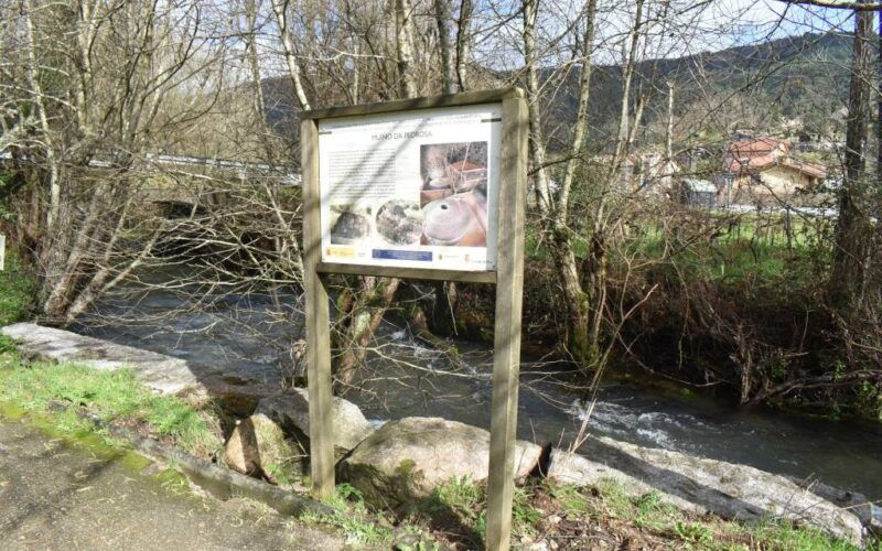 “Sendero Azul” para o Paseo do Louro