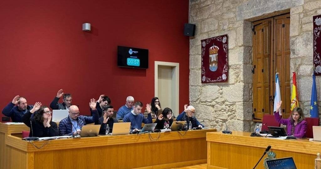 Ponteareas aproba un novo contrato para limpeza viaria