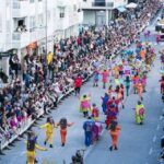 Mil persoas e doce comparsas no Entroido de Tui