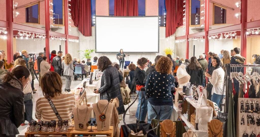 “Elas Facedoras” conmemora o 8M en Tui