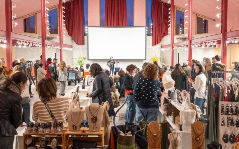 “Elas Facedoras” conmemora o 8M en Tui