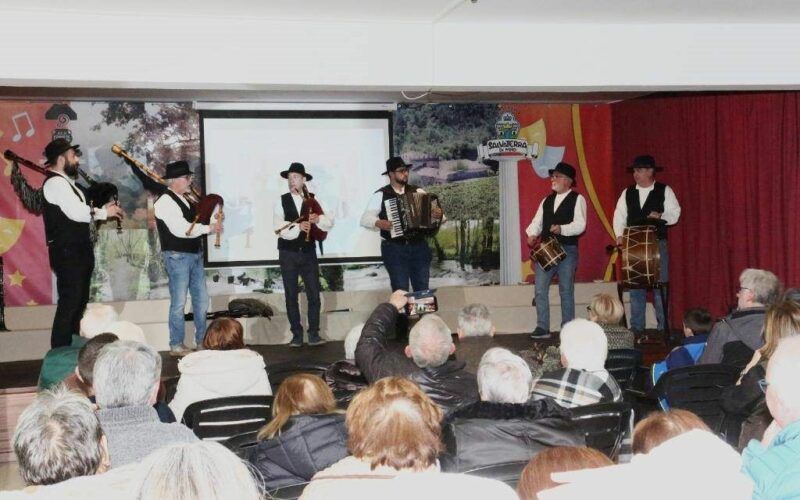 Restauración da memoria lingüística no cemiterio de Lira