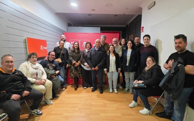 O PSdeG reúnese con representantes da bisbarra do Carballiño