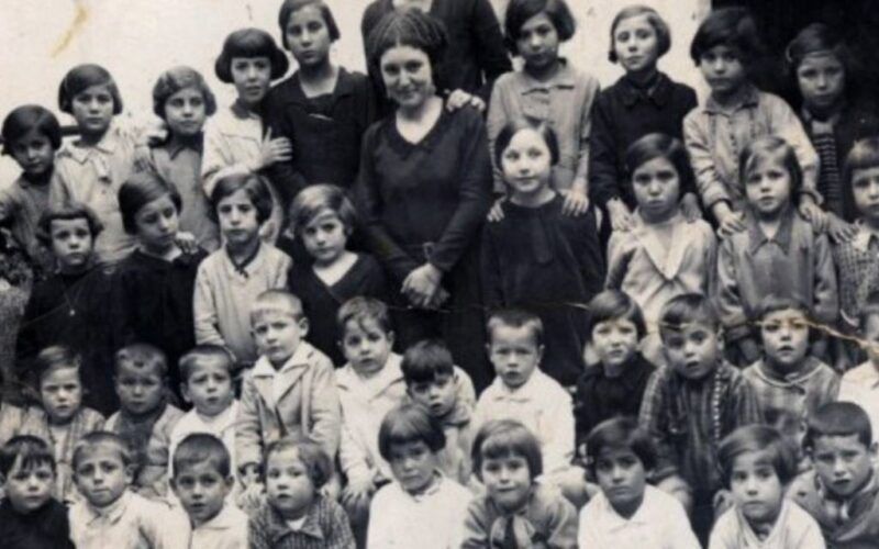 Imaxe da represión e depuración franquista no maxisterio pontevedrés na prensa