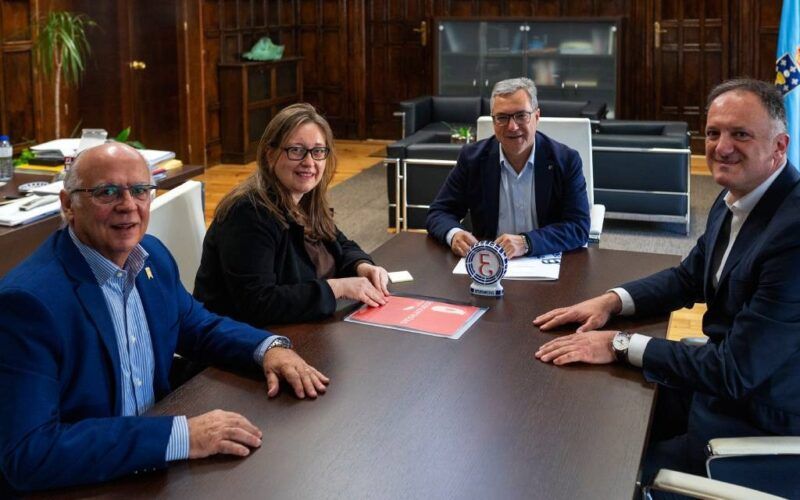 A Deputación de Ourense e o Colexio de Economistas reforzan a súa colaboración