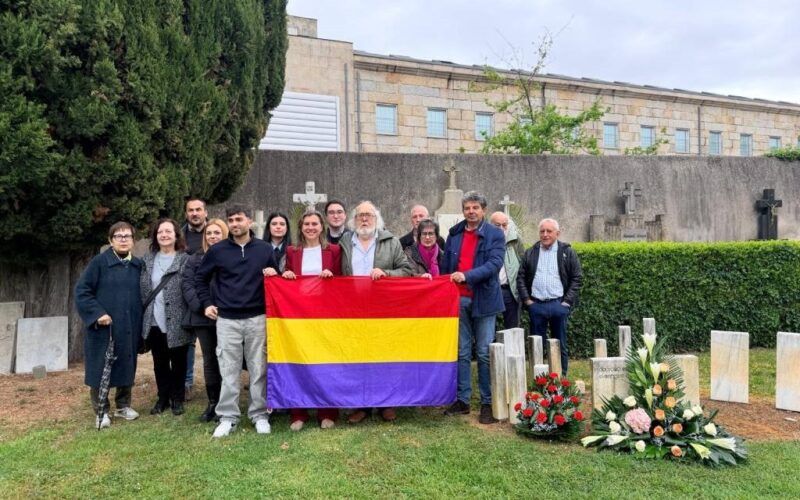 O PSdeG de Ourense conmemora o 95º aniversario da II República
