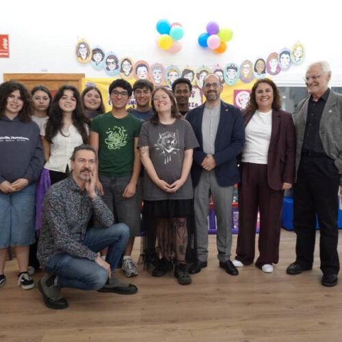 Begoña Caamaño volve ao seu instituto