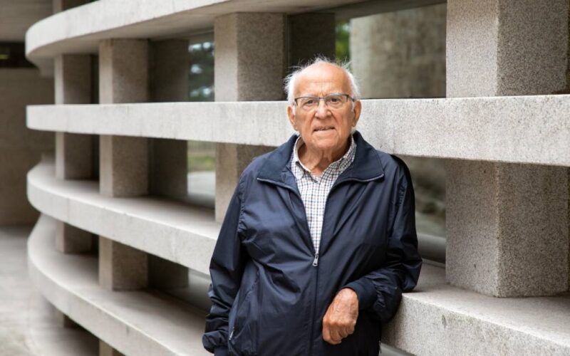 A RAG expresa o seu pesar polo pasamento do académico Manuel Caamaño Suárez