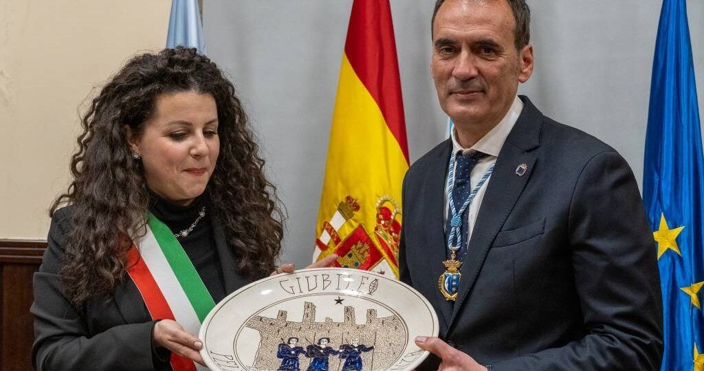 O Camiño une a Tui coa italiana Viterbo