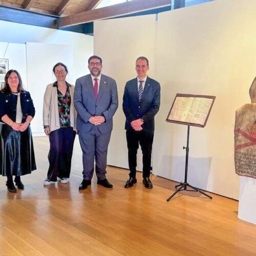 Ávila acolle os Sambenitos da Catedral de Tui
