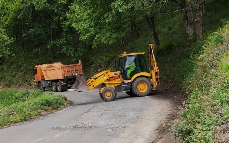 Obras na estrada provincial que une Chantada e Os Peares
