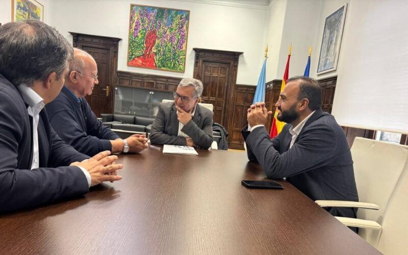 A colonia galega en Santo Domingo é de tres mil persoas, trescentas de Ourense