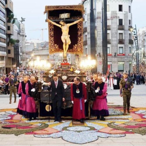 Tensión entre os alfombristas do Corpus e o Concello de Ponteareas