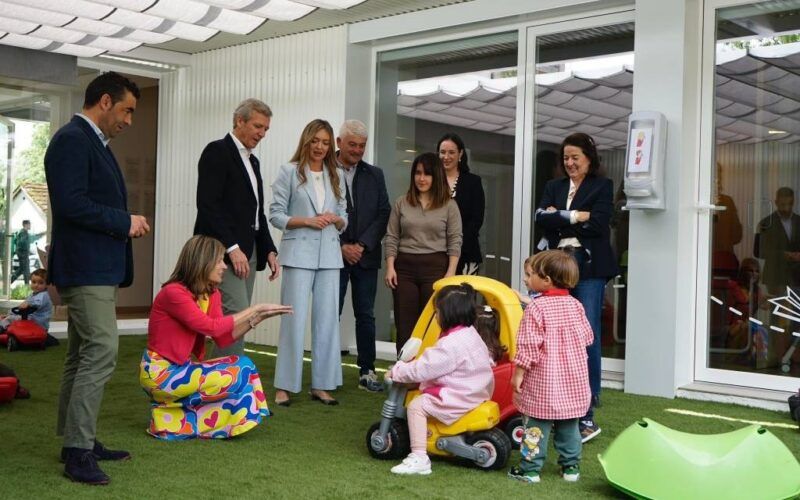 Ponteareas inaugura a nova escola infantil no parque Ferro Ucha