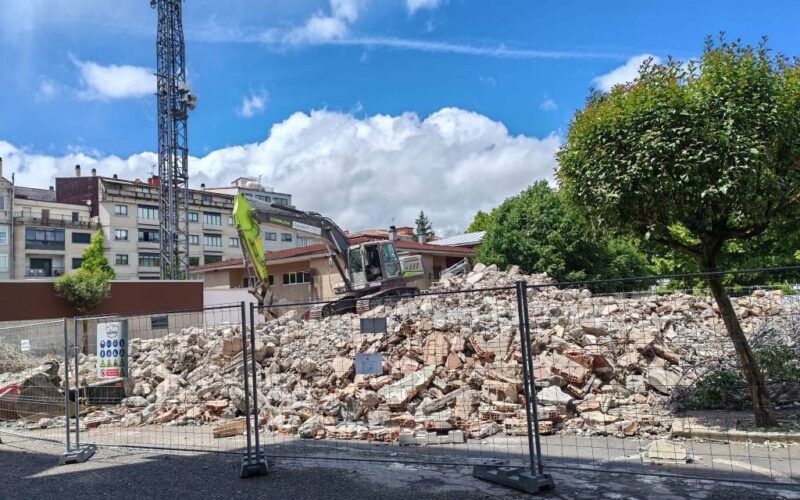 O “non á demolición” da gardería chegou ao pleno municipal en Ponteareas