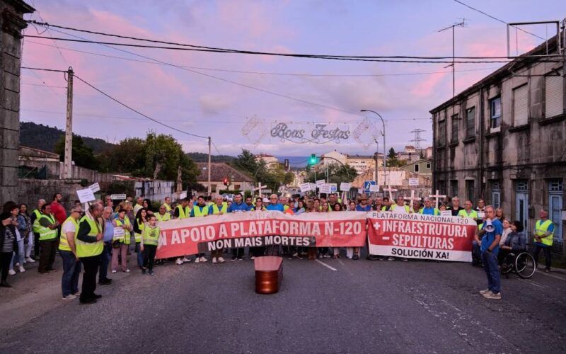 Plataforma N-120 esixe reunión “urxente” co goberno estatal