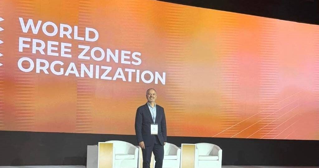 David Regades ingresa na dirección da World Free Zones Organization