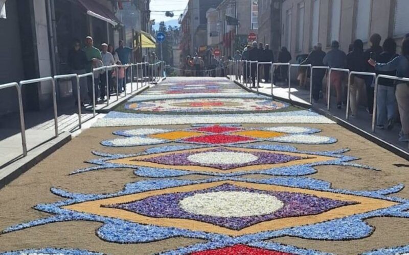 O Corpus volveu a lucir as súas mellores galas en Ponteareas