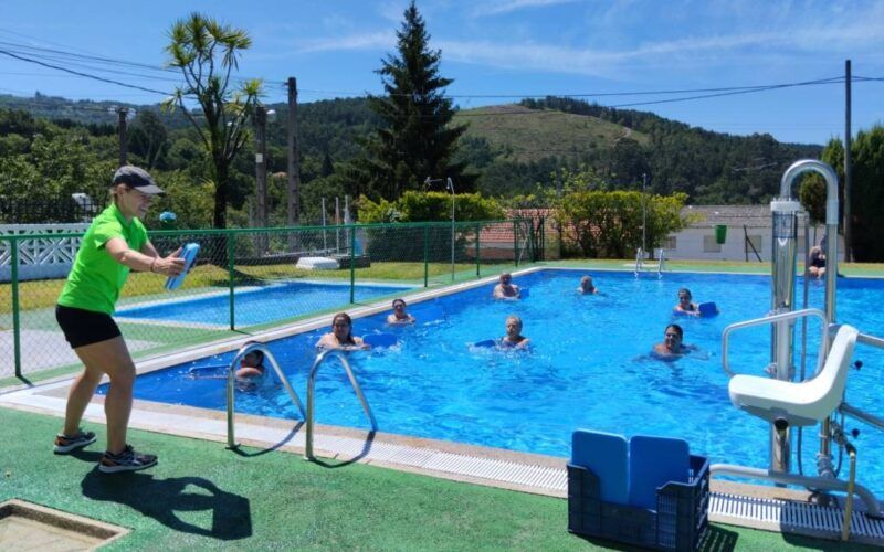 Fomento do deporte na Piscina Municipal de Covelo
