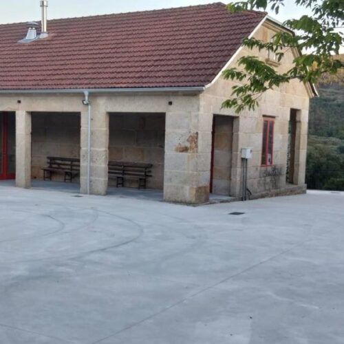 Polémica polas reformas na antiga escola de Redo en Mondariz