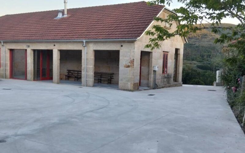 Polémica polas reformas na antiga escola de Redo en Mondariz