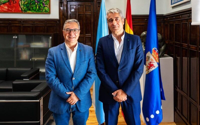 Alfonso Pereira, Cónsul de México en Galicia, visitou a Deputación de Ourense