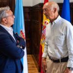 Felipe Ferreiro recibiu a Medalla de Prata da Cruz Vermella