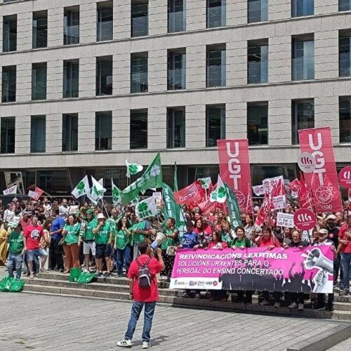 O ensino reivindica as súas demandas diante da Xunta de Galicia