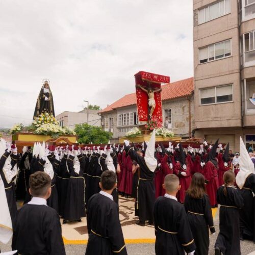 A Caniza honra a tradición do Santísimo Cristo da Agonía