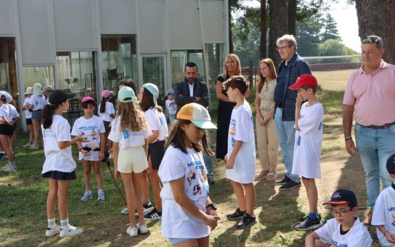 Campamento de verán na estación de alta montaña de Manzaneda